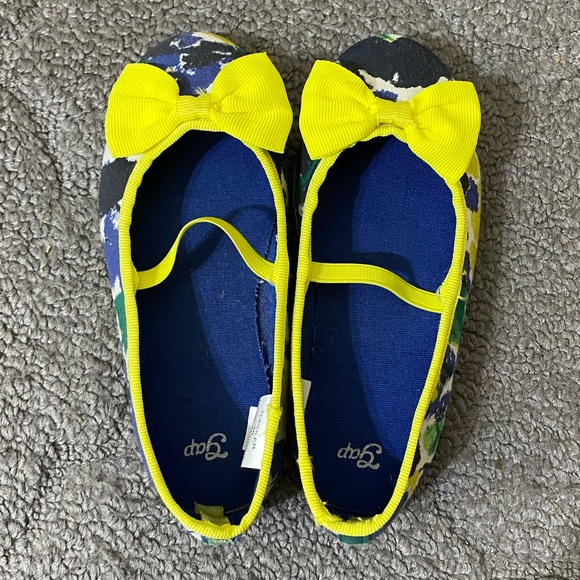 GAP dress shoes - Picture 3 of 7